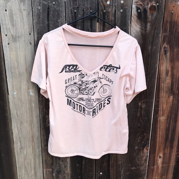 Bellelily Tops - Great Escape Motor Rides Chocker V Neck Shirt XL